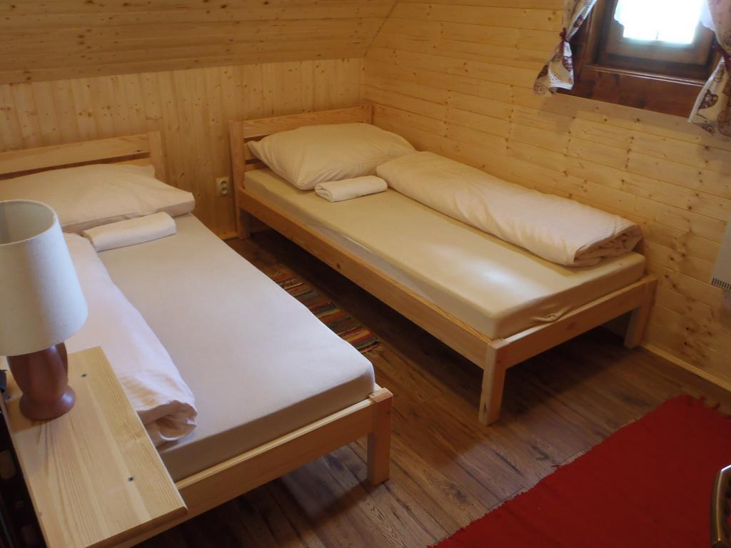 Ubytovanie Koliba Pacho - Zrub Jolanka プリエヴィドザ 部屋 写真